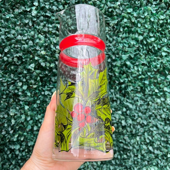 Vintage Christmas glass decanter, juice jug/ water jug - Picture 6 of 9